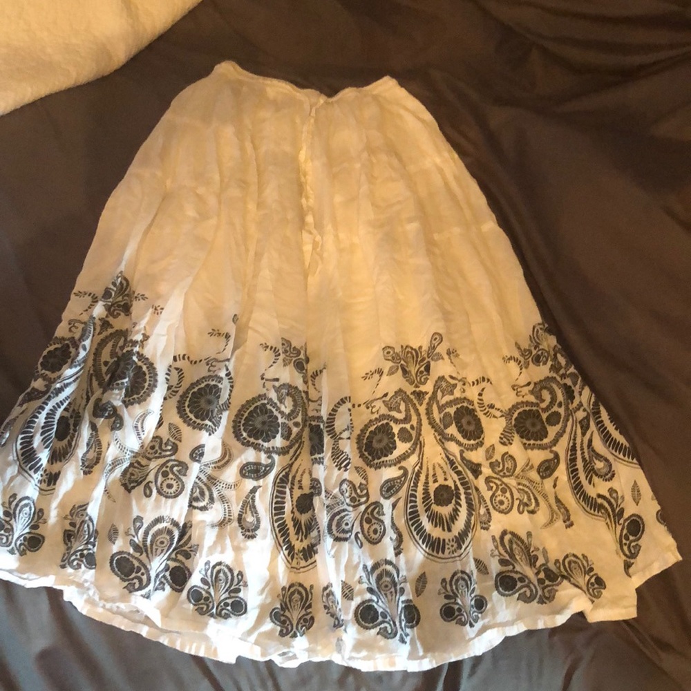 Super soft long/midi medium 100% cotton skirt. Made in India